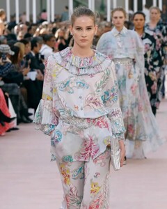 chanel 24UD_loublsn_3471490698626254168_1402094202_31_10_2024.jpg