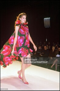 cindyLewis s91givenchyHC-2a.jpg