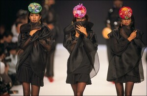 jade brown, anna bayle, bo pinder eu9183.jpg