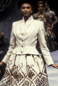 jade brown jf9221.jpg