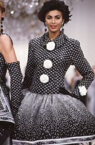 jade brown le921-.jpg