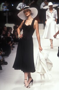 kretova s96ninaRicciHC-28.jpg