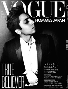 large.Vogue_Hommes_Japan_03.jpg.d8fba819bd7d2f11217404e13325bc66 (1).jpg