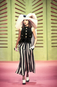 lisa anne cl9317.jpg