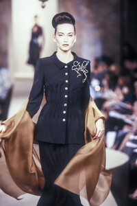 lisa anne hm987-.jpg