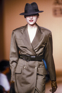 lisa anne maybe ab9022-.jpg