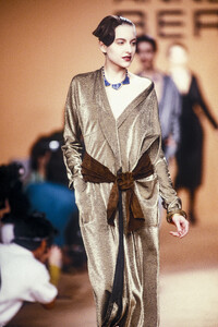 lisa anne maybe ab9063.jpg