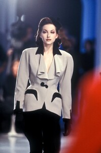 lisa anne tm9333-.jpg