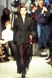 lisa anne tm9349.jpg