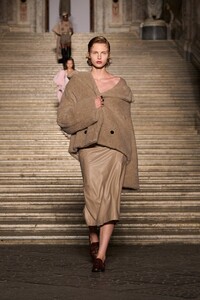 max-mara-resort-2026 k.jpg