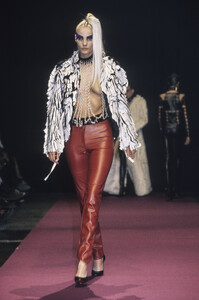 rw f97yoshikiHishinuma-09  xl.jpg