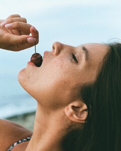 selvatica_wear posts 2025-06-21 14.26 DLKNEKEIj3t_3_4 505198149_18327179383207651_394365829432837142_n.jpg