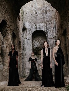 vogue italia 04 (2).jpg