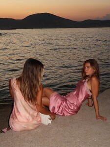 [2025.06.30] loveshackfancy_504307998_18515320138031905_4450567429406736167_n.jpg