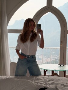 [2025.07.08] josephineskriver_516320946_18517800391020326_7306245732550484227_n.jpg