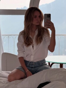 [2025.07.08] josephineskriver_516890688_18517800223020326_8833024057037366813_n.jpg