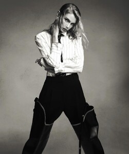 [2025.07.09] stellamaxwell_516786023_18525411997030343_2055418827240979112_n.jpg