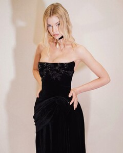 [2025.07.12] stellamaxwell_518072791_18525859837030343_8596596338426585036_n.jpg