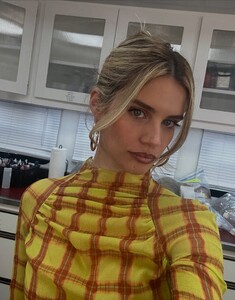 [2025.07.14] sarasampaio_518829737_18521631901058288_5290338346326879655_n.jpg