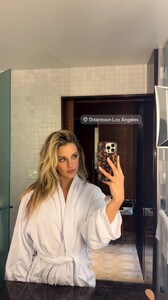 [2025.07.17] lindsaymariebrewer_3679232443438276412.jpg