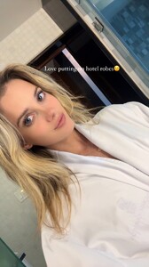 [2025.07.17] lindsaymariebrewer_3679232732442407386.jpg