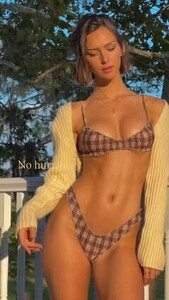 [2025.07.22] rachelc00k_DMa5JbPytNo.jpg