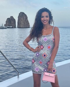 [2025.07.25] laurabarriales_524450292_18519572809005142_211736025206501452_n.jpg