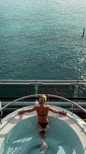 [2025.07.30] josephineskriver_DMvl0mlIKN8.jpg