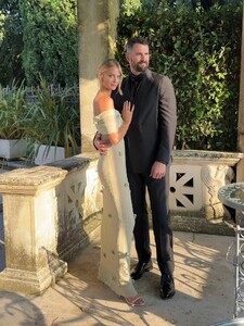 [2025.07.30] katelove_526661858_18519596035054296_729290315487141413_n.jpg