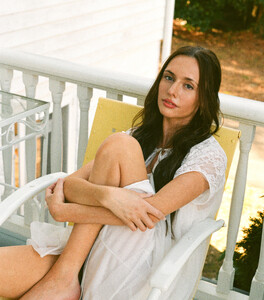 Alexis Bumgarner - Evolve [2025] Portfolio HQ 20161368.jpg