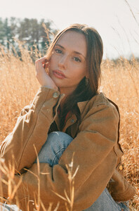 Alexis Bumgarner - Evolve [2025] Portfolio HQ 20161372.jpg