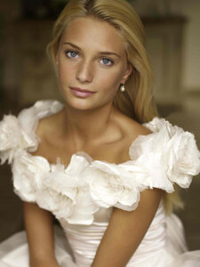 Baby_Olivia_Rose_Garland phillipa lepley.jpg