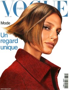 Burbridge_Vogue_Paris_November_2000_Cover.jpg