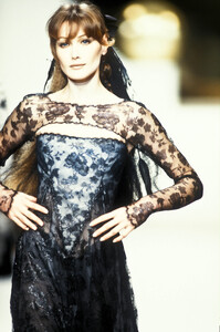 Chanel 1994 Haute Couture 218.jpg