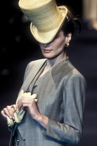 Christian Dior 1994 Haute Couture 13.jpg