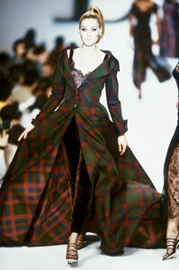 Christian Dior 1996 Women RTW 202.jpg