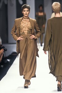 Claude Montana 1994 Women RTW 38.jpg