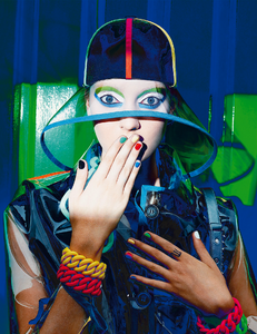 Codie Young by Richard Burbridge for i-D Magazine Winter 2013_01.png