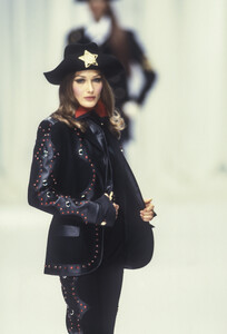 Complice 1992 Women RTW 1.jpg