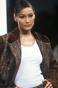 Dolce Gabbana 1994 Women RTW 12.jpg