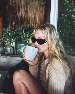 Elsa Hosk - Instagram [2017.01.24] 1.jpg