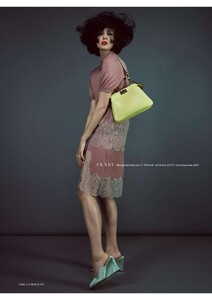 Harper's Bazaar UK 09-2025_23.jpg