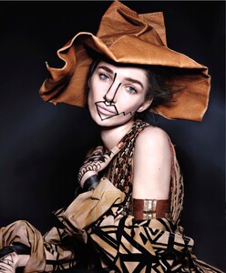 Harper's_Bazaar_USA_2014-03.bak (dragged) 31.jpg