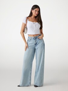 KiannaLS - Guess '25_Broderie anglaise crop top5_W5GP13KCVA1-G011-ALT1.jpg