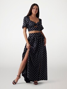 KiannaLS - Guess '25_Polka dot top with bow5_W5PH1UWG280-FJAG-ALT1.jpg