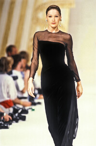 Pierre Balmain 1992 Haute Couture 41.jpg