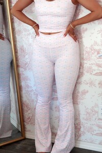 Shop Janae - Ribboned Dreams Active Leggings - 10_08D0F5BA-5DE4-4C84-AFA6-30D7648C29EF.jpg
