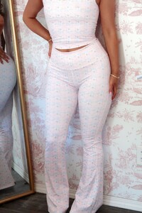 Shop Janae - Ribboned Dreams Active Leggings - 10_0F79D50D-D3F9-471F-91E0-2F96E7B54801.jpg