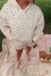 Shop Janae - Summertime Berries Set - 9_1C2FDA39-850A-45C6-85A3-C71FEB1CA80B.jpg