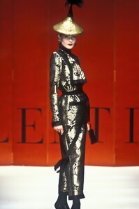 Valentino 1993 Haute Couture 173.jpg